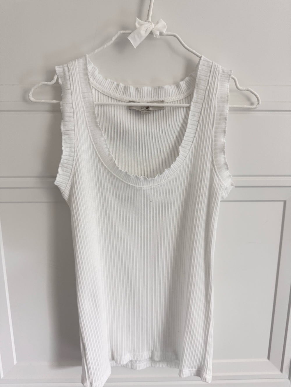 LOFT White Ribbed Scoop Tank with Ruffle Trim, S